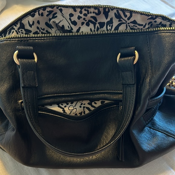 Jessica Simpson blk purse w/gold accents, feather charm, and matching wallet - Picture 3 of 6